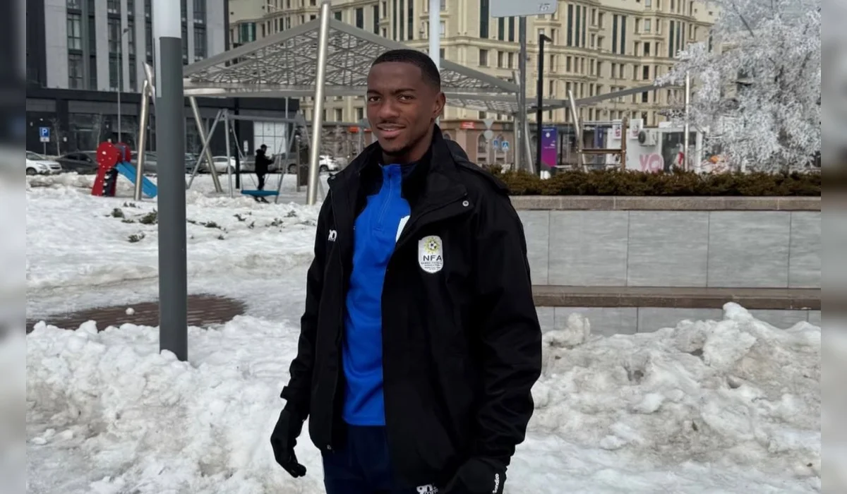 Футболисты сборной Намибии впервые увидели снег в Астане (ВИДЕО)