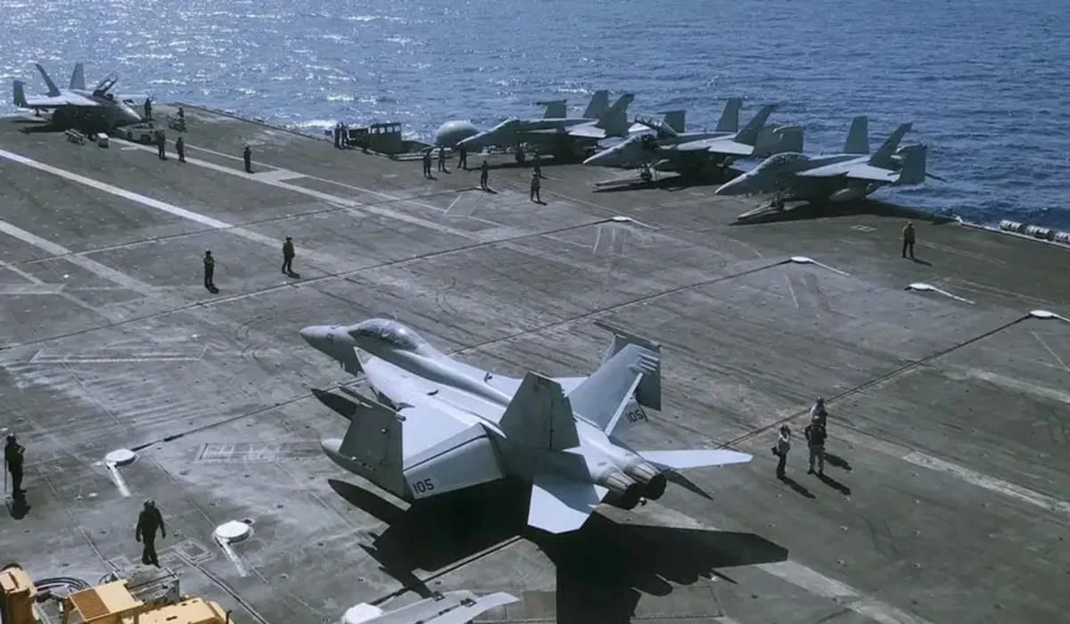 США перебросили на Ближний Восток еще один ударный корабль