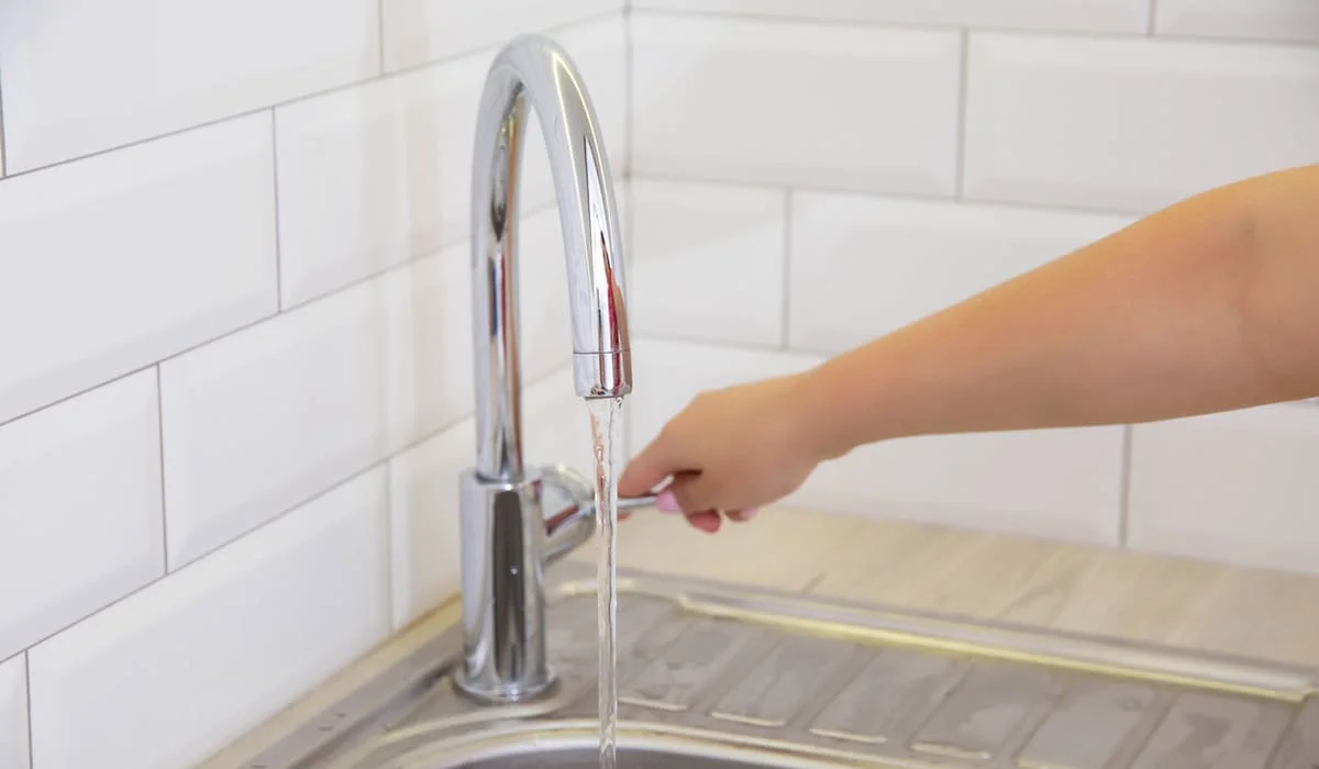 В Астане из кранов может пойти зеленая вода: когда это произойдет и что нужно знать