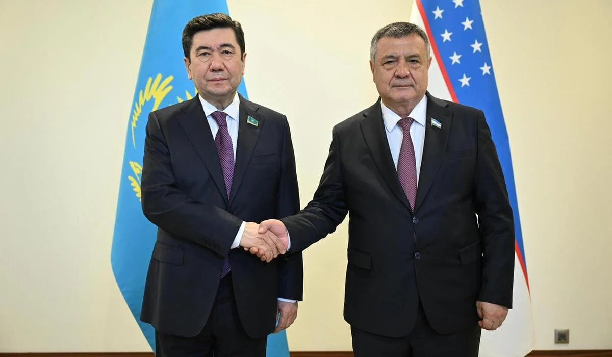 Парламентарии Казахстана и Узбекистана будут помогать развитию общего туристического пространства