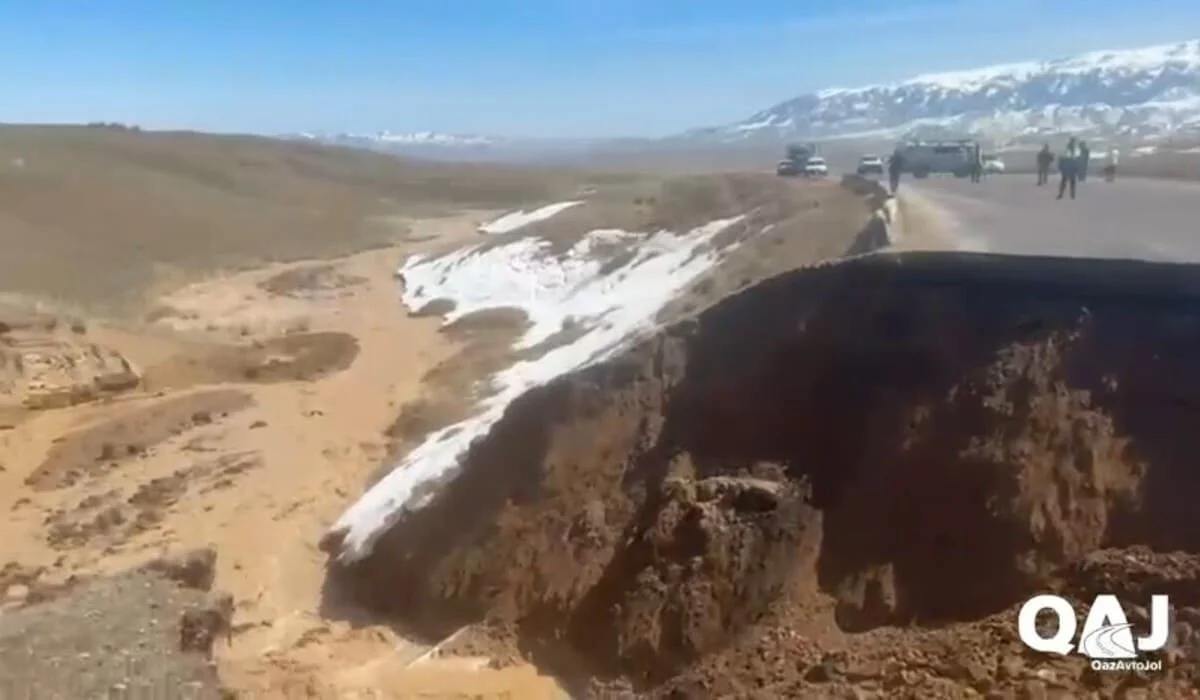 Талые воды размыли республиканскую трассу в Алматинской области (ВИДЕО)