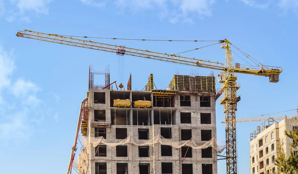 123 млн тенге ущерба: в Костанае осудили застройщика-мошенника