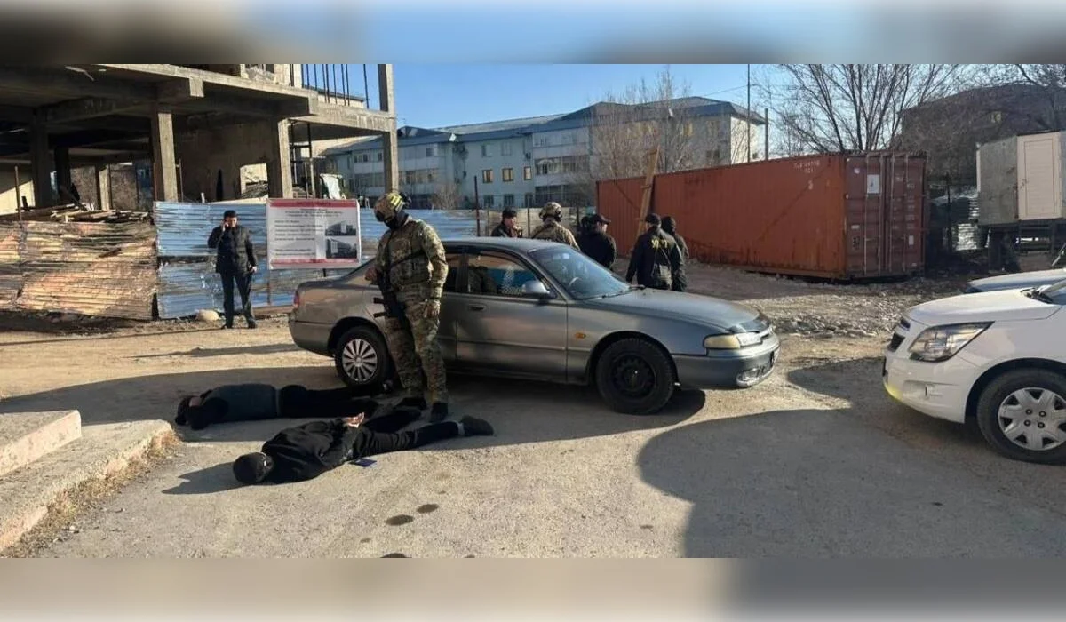 В их числе – подростки: две преступные группы задержали в Алматинской области