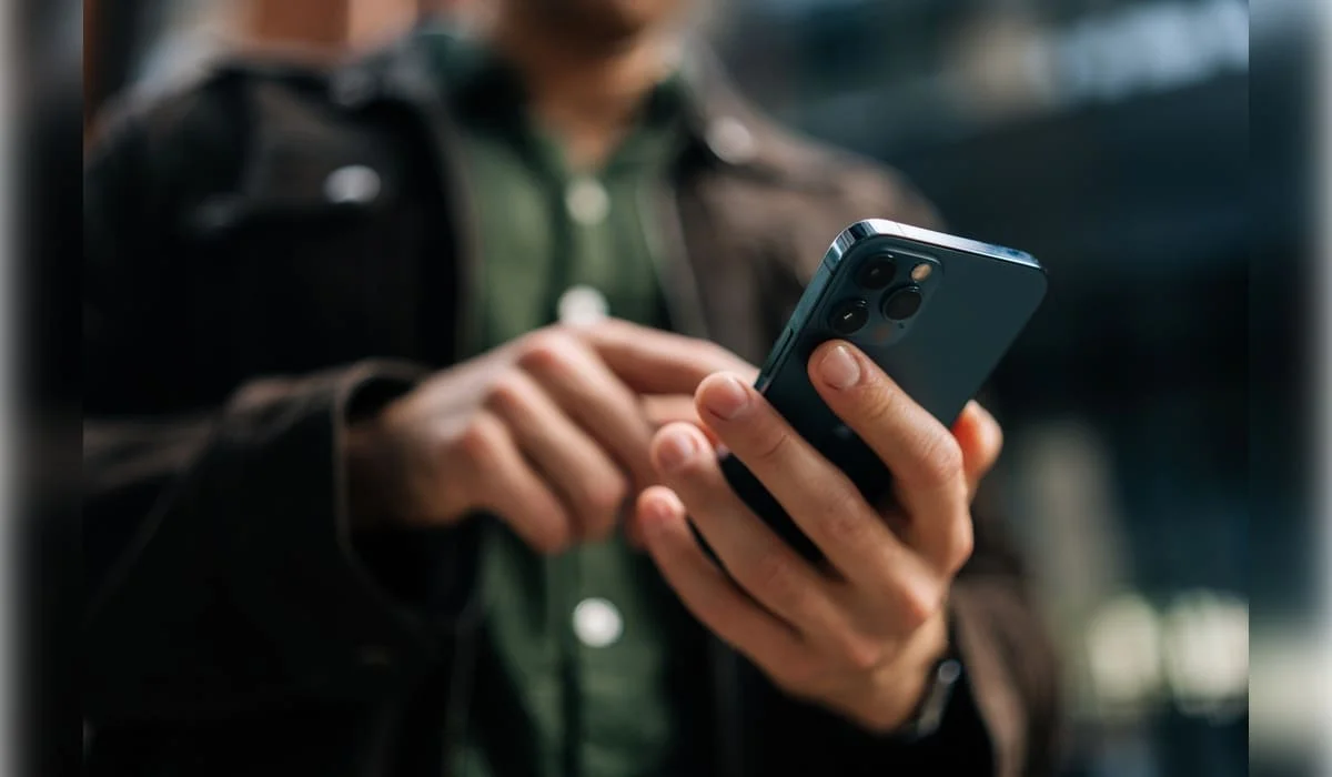 25-летний актюбинец оформил кредиты и продал квартиру после звонка «из банка»