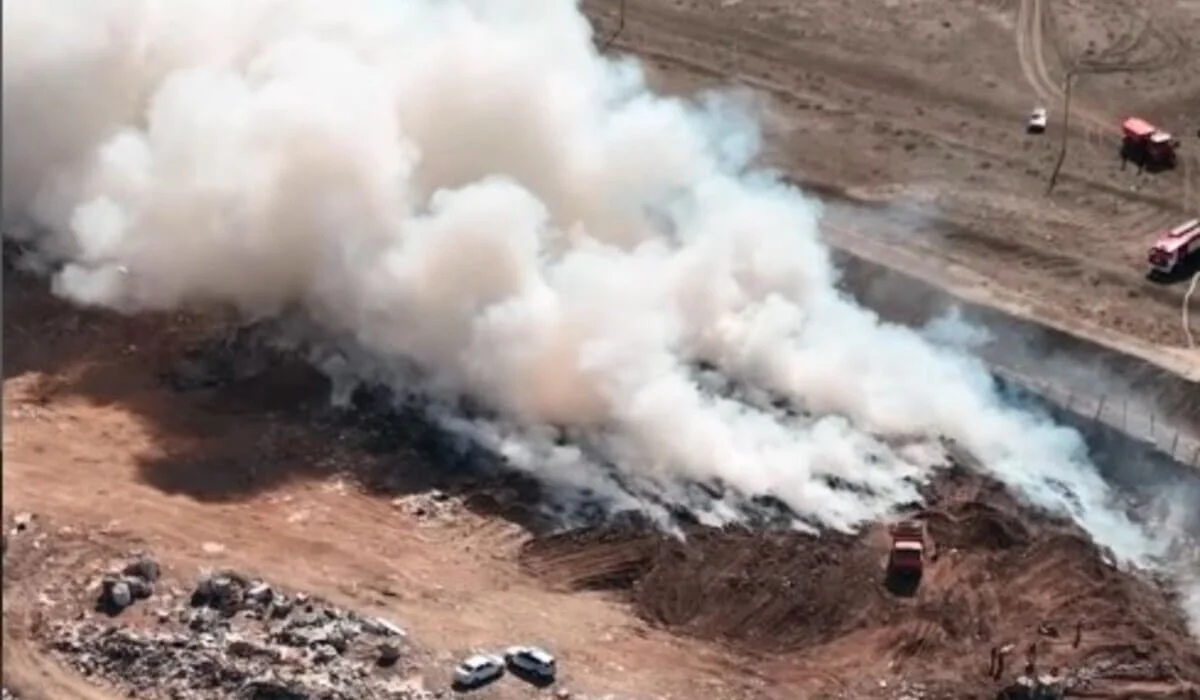 Мусорный полигон горит в Атырау (ВИДЕО)