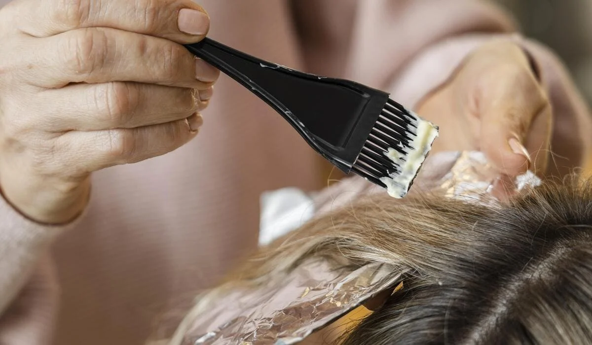 Парикмахер выставил клиенту счет в 52,9 тысячи тенге вместо 15 тысяч