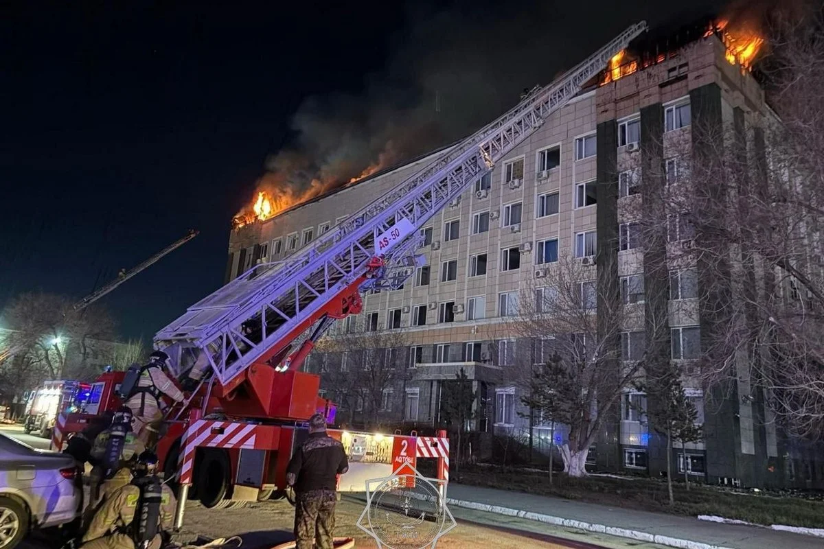 Пожар в здании облакимата потушили в Актобе: создана следственная группа