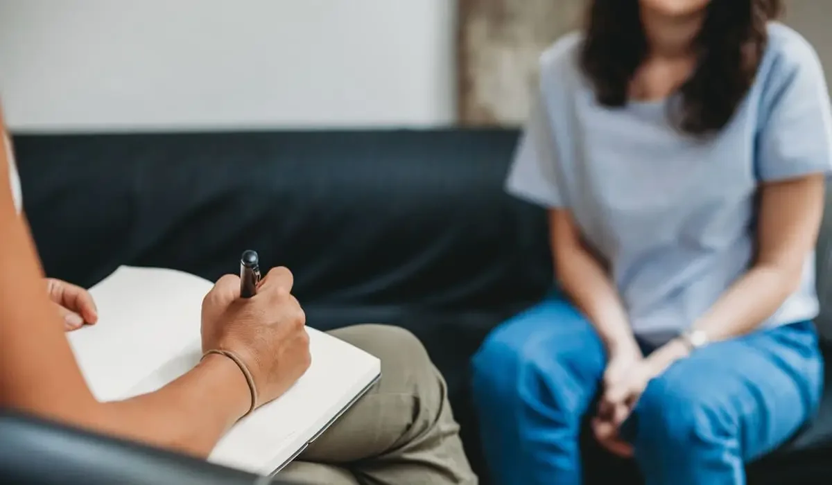 Называют себя «психологами»: в Мажилисе обсуждают новый законопроект