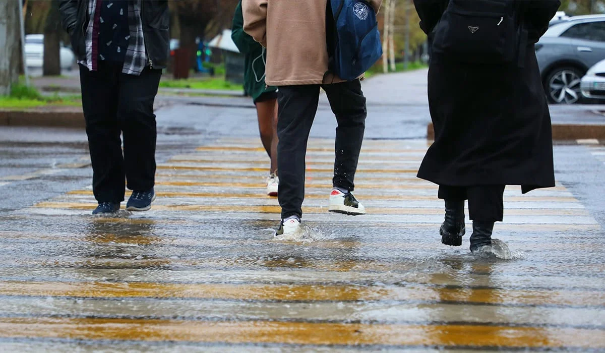 Казахстан накроют дожди и снег: синоптики рассказали, где ухудшится погода