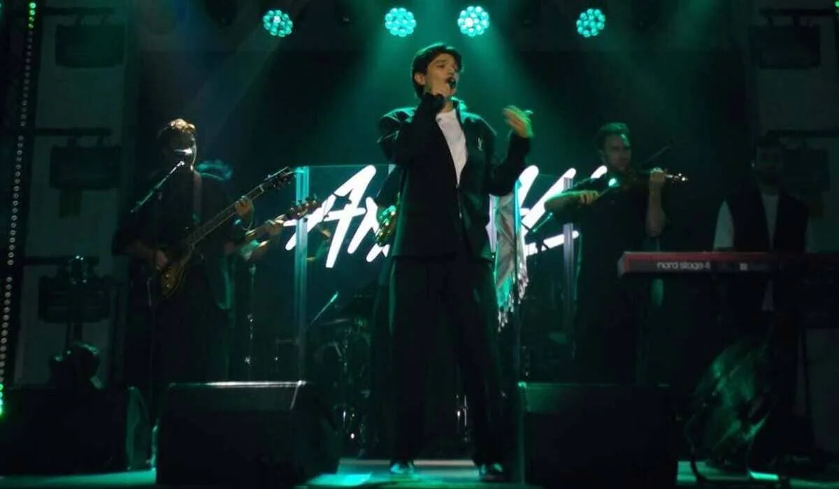 Казахстанцам вернут больше 5,3 млн тенге за несостоявшийся концерт Акмаля в Костанае