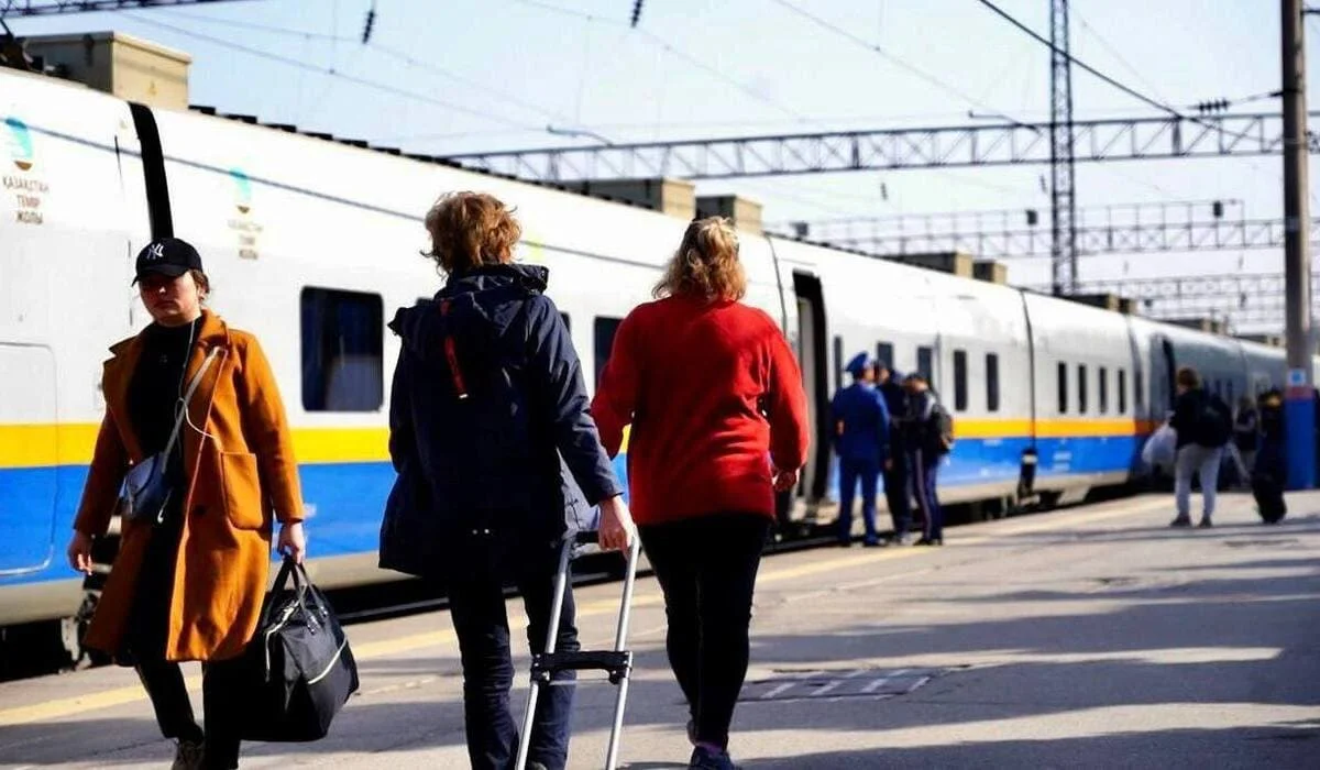 Женские вагоны в Казахстане: уже 856 тысяч пассажирок выбрали этот сервис