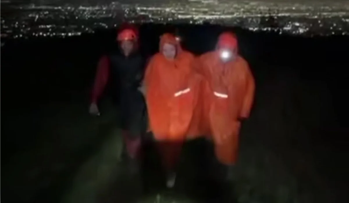 Ночная операция в горах в Алматинской области: спасатели нашли беременную женщину (ВИДЕО)