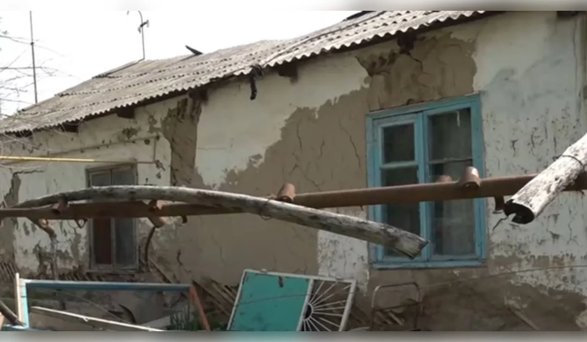 Грунтовые воды разрушают дома в селах Туркестанской области (ВИДЕО)