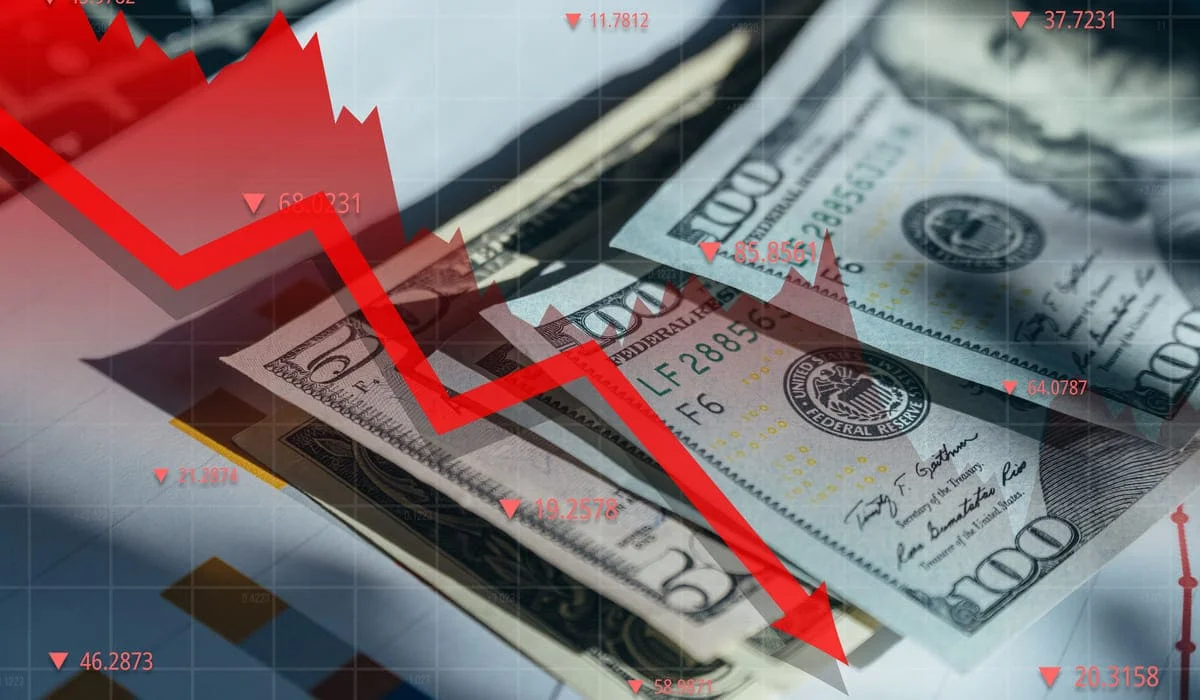 Доллар снова резко подешевел в Казахстане: курс на KASE снизился до 473 тенге