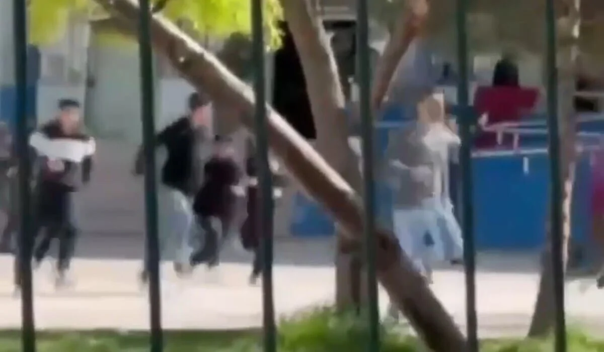 Парень устроил стрельбу в школе в Турции, пострадали 16 человек (ВИДЕО)