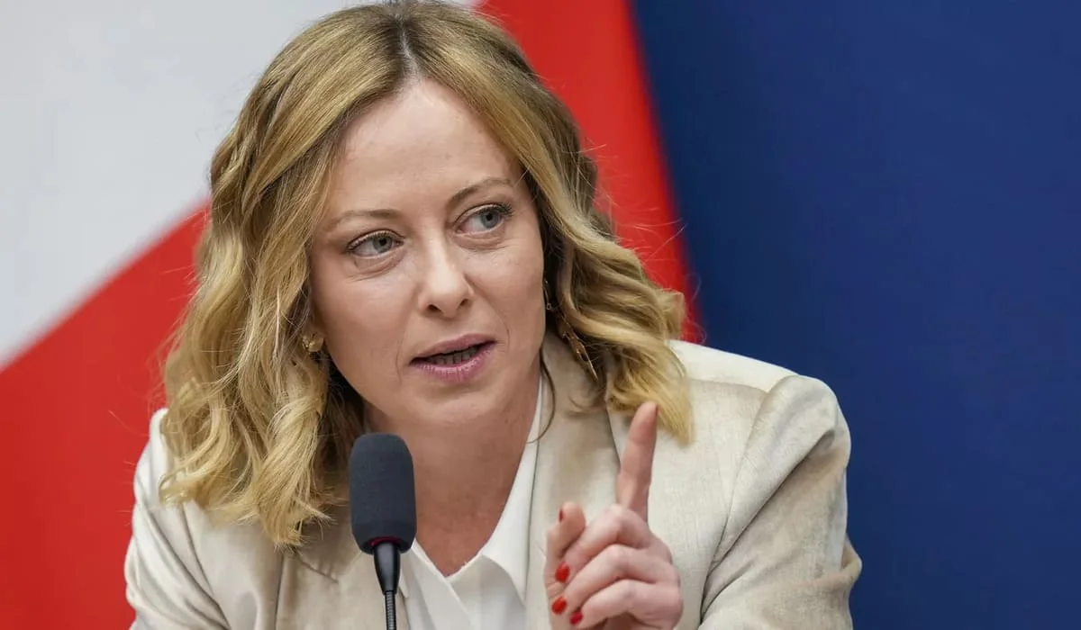 Премьер-министр Италии Мелони назвала «неприемлемыми» нападки Трампа на папу римского