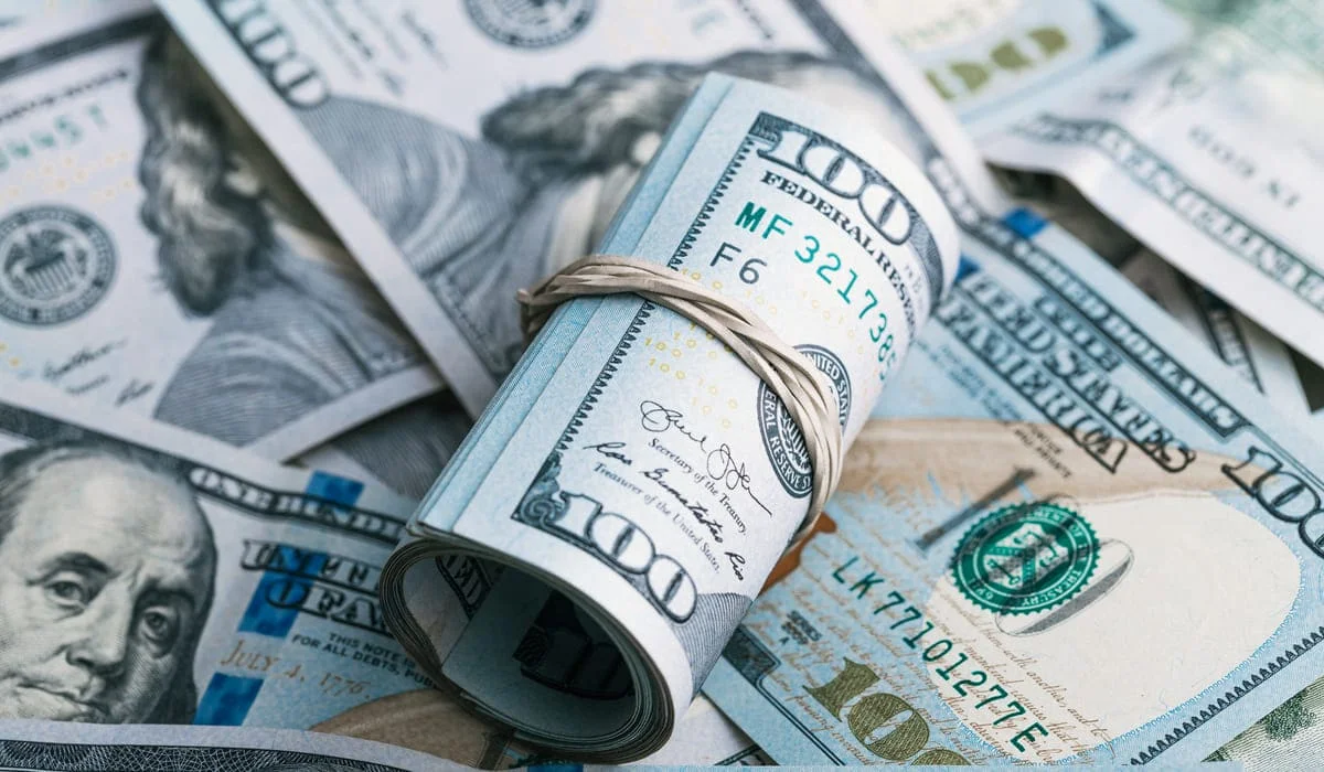 Курс доллара пошел вниз: что происходит с валютой в Казахстане