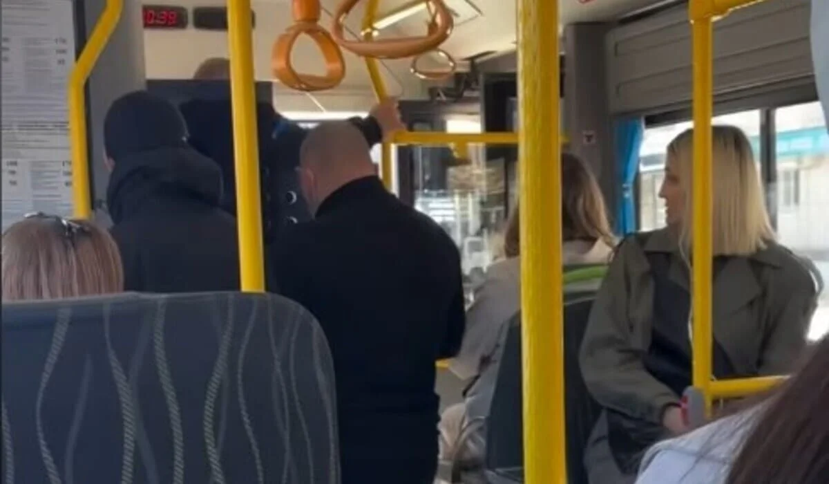 Пассажир устроил скандал и драку в маршрутке Костаная (ВИДЕО)