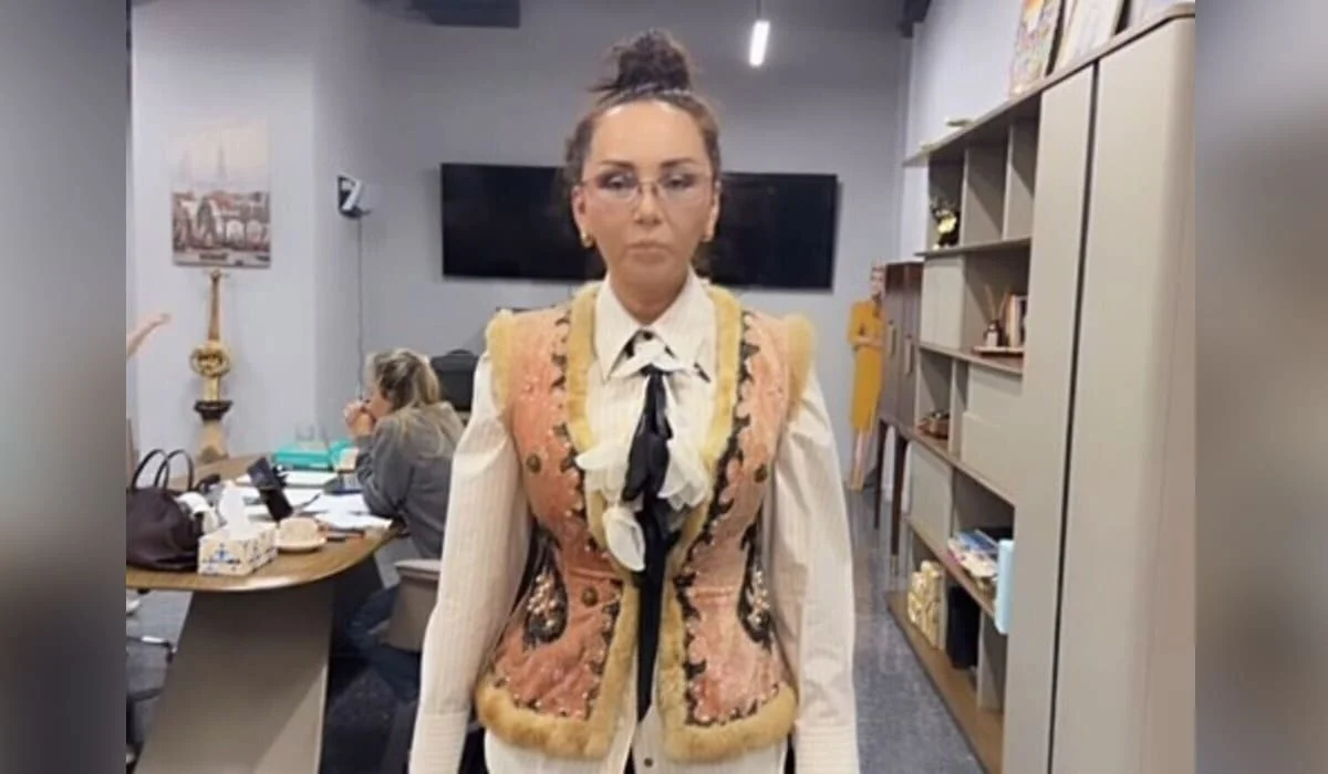 Легендарный камзол из «Қыз Жібек» оказался у Баян Алагузовой (ВИДЕО)