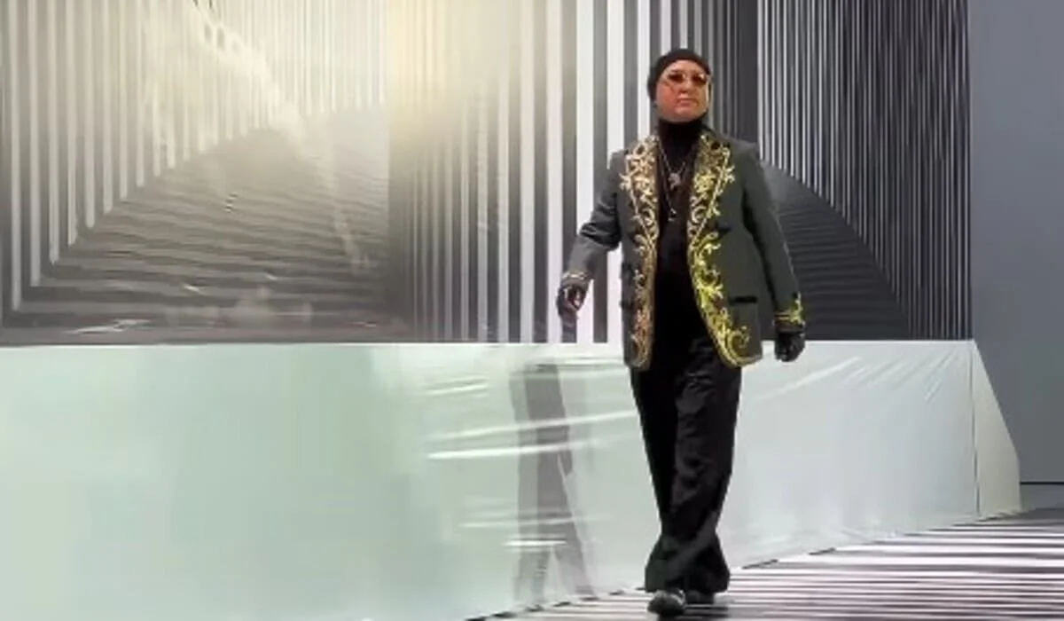 «Киркоров на минималках»: образ Турсена Алагузова на модном показе вызвал волну хейта (ВИДЕО)