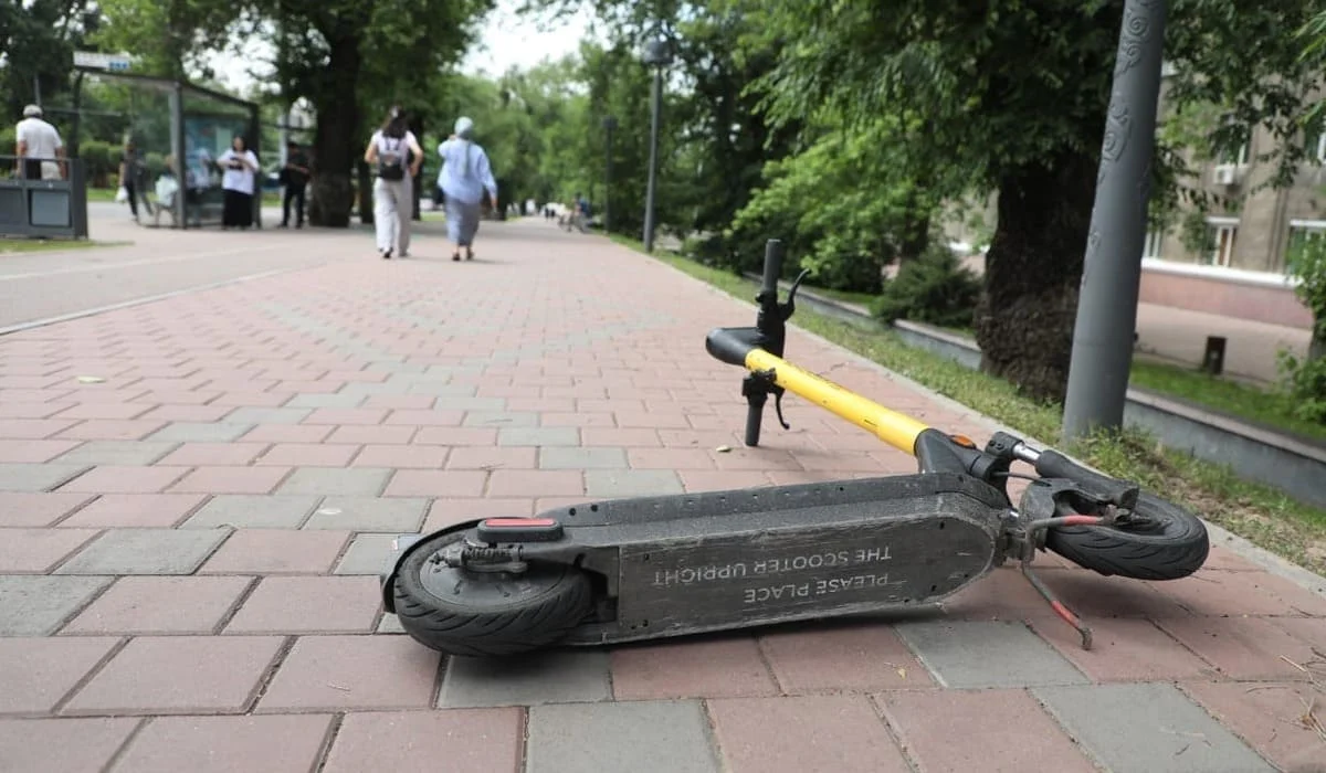 Более 170 самокатов эвакуировали на стоянки в Астане (ВИДЕО)