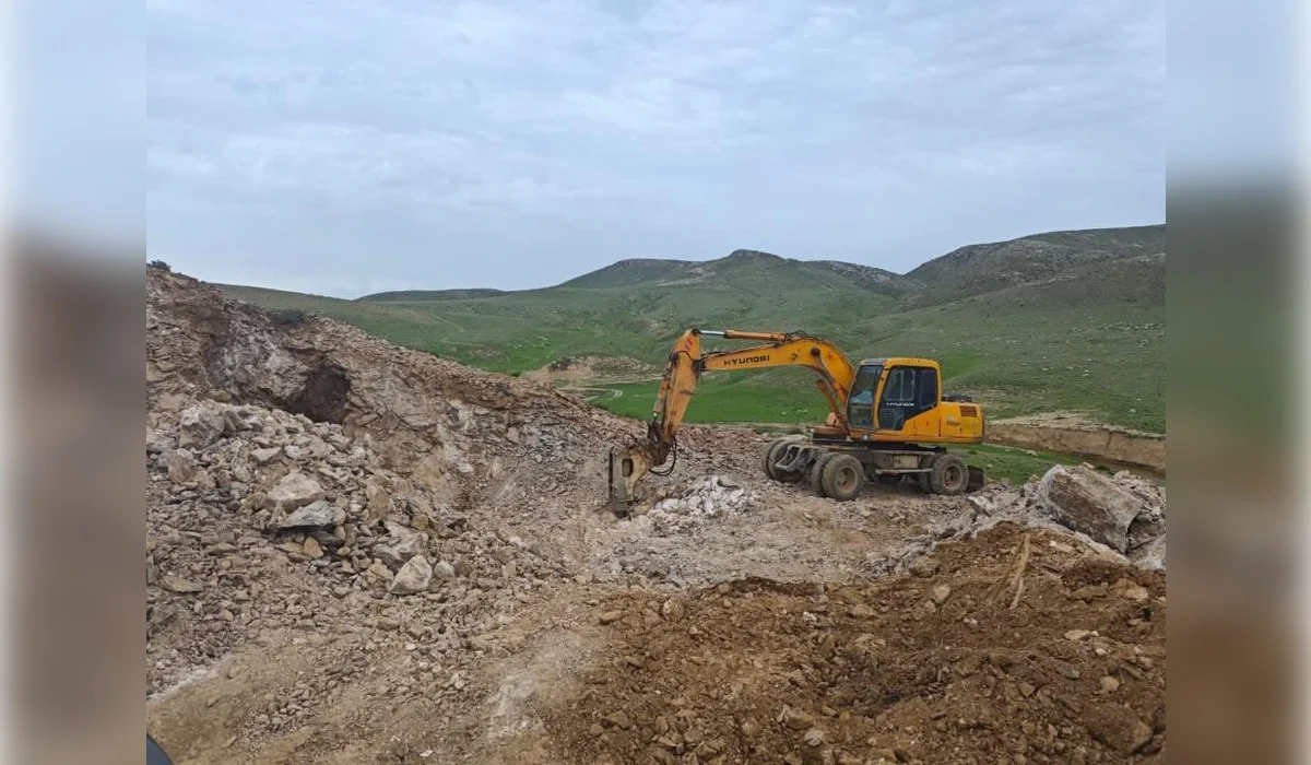 Дроны засекли незаконных добытчиков барита в горах Туркестанской области