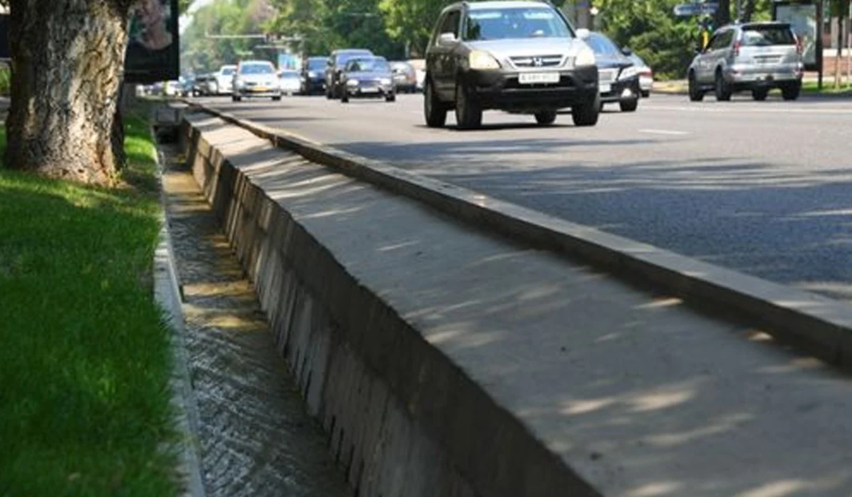 Тело мужчины нашли в арыке в Алматы