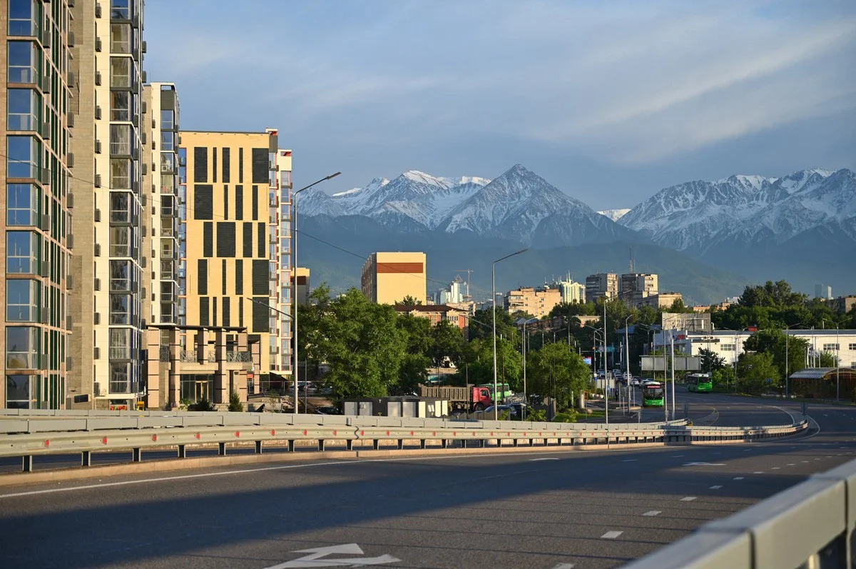 На севере – грозы, на юге – летнее тепло: прогноз погоды в Казахстане на 21 апреля