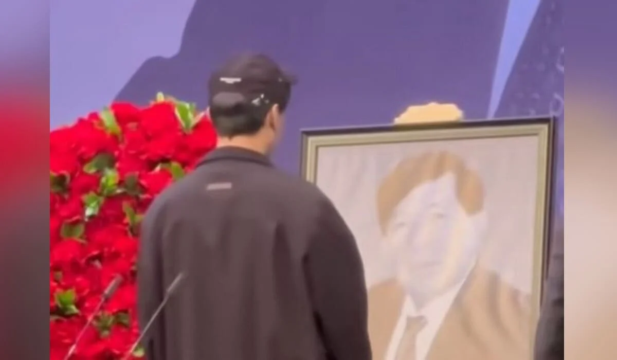 Димаш Кудайберген и Кайрат Нуртас простились с Мухтаром Шахановым в Алматы (ВИДЕО)