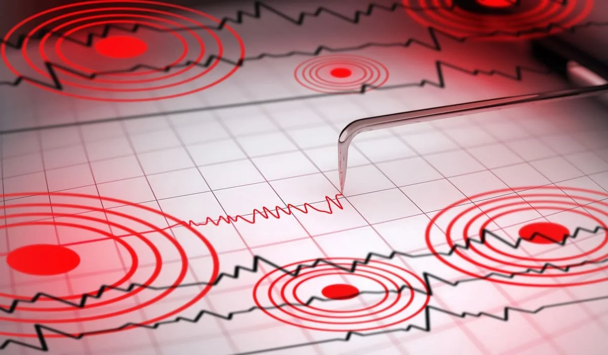 Угроза землетрясения в Японии: больше 180 тысяч человек призвали покинуть опасные районы