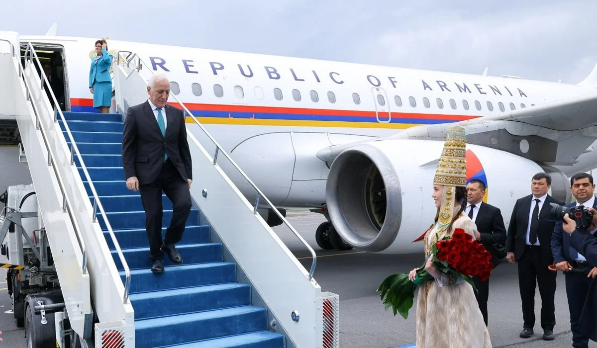 Президент Армении прибыл в Астану для участия в экологическом саммите