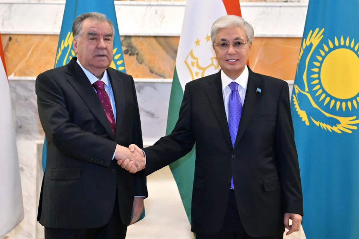 Касым-Жомарт Токаев провел встречу с Эмомали Рахмоном