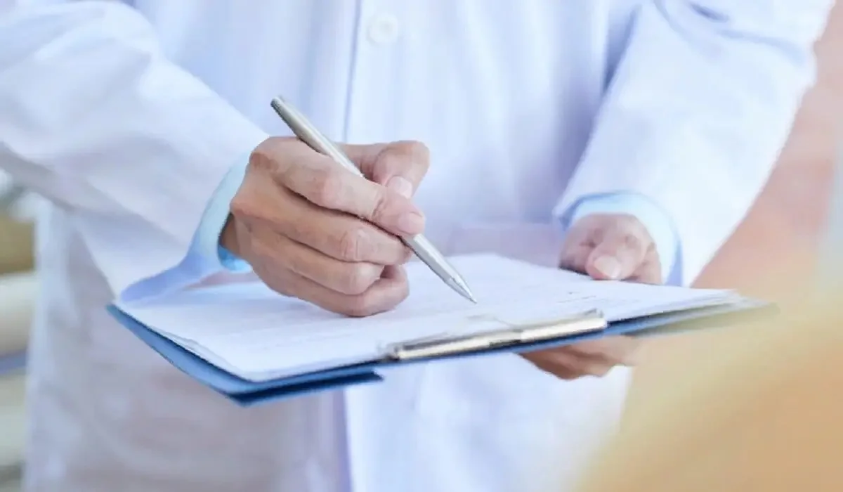 Казахстанцам открыли анонимный способ жалоб на коррупцию в клиниках