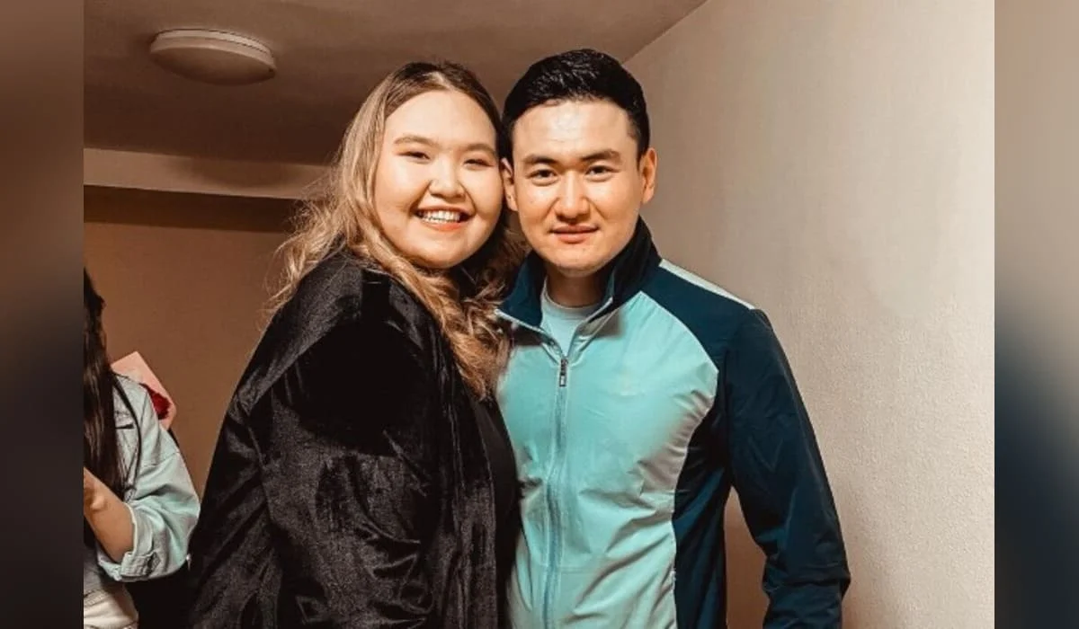 «Впервые вижу такую яркую фанатку»: погоня за Торегали Тореали удивила и смутила сеть (ВИДЕО)