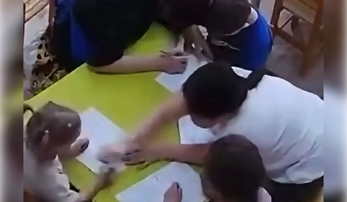 Воспитательница била ребенка по лицу в детсаду Темиртау (ВИДЕО)