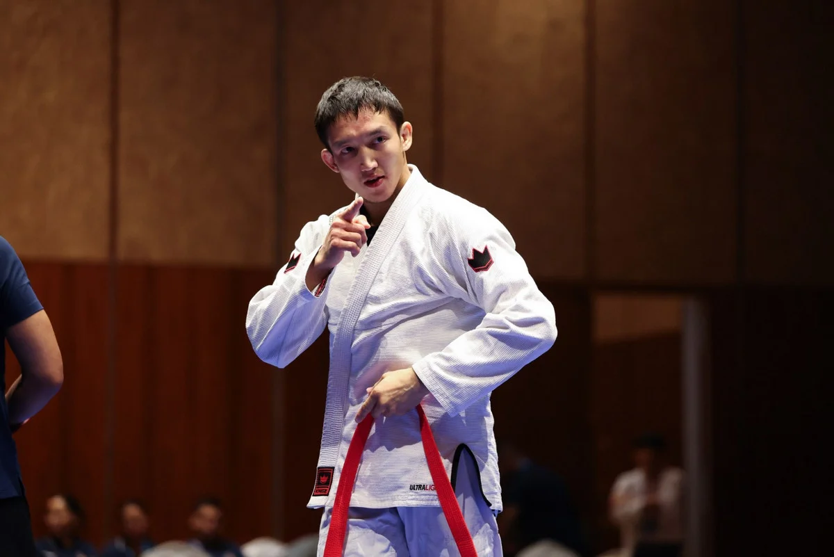 Казахстанский джитсер завоевал золотую медаль Азиатских пляжных игр-2026