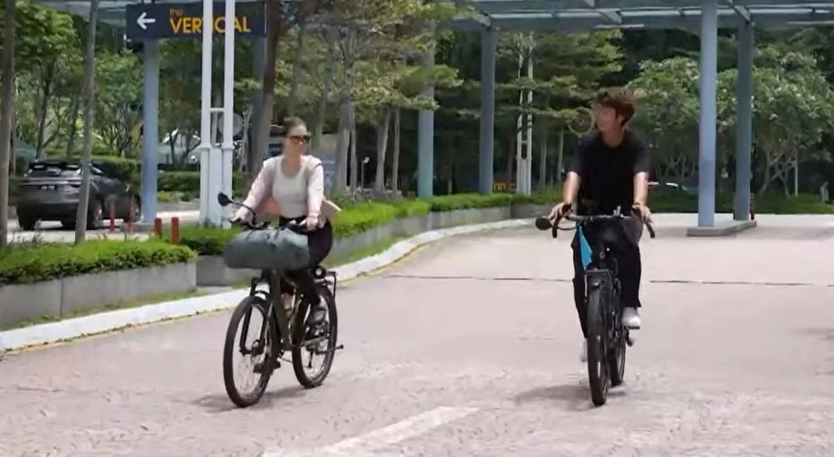 Cемь месяцев в пути: пара из Казахстана доехала до Малайзии на велосипедах