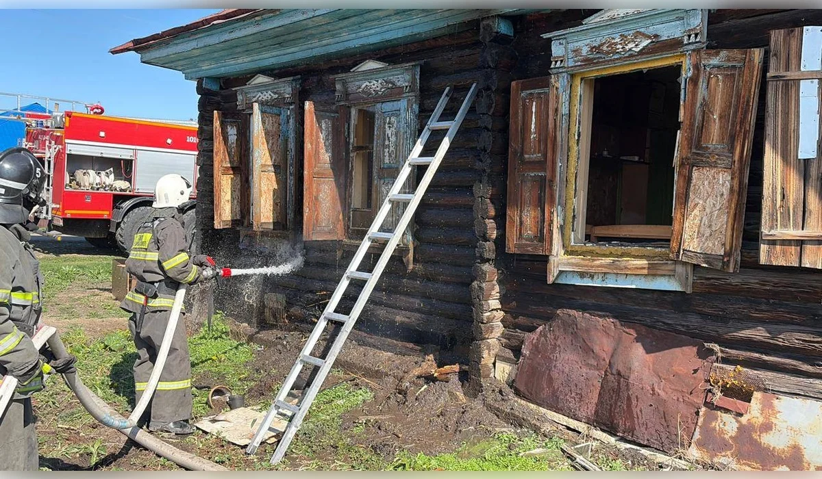 Тело мужчины нашли в заброшенном доме после пожара в ВКО