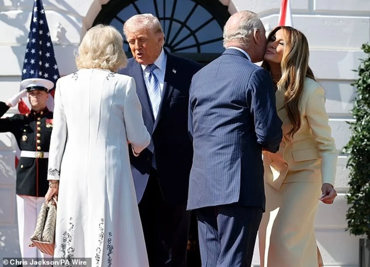 Трамп нарушил правила этикета на встрече с Карлом III