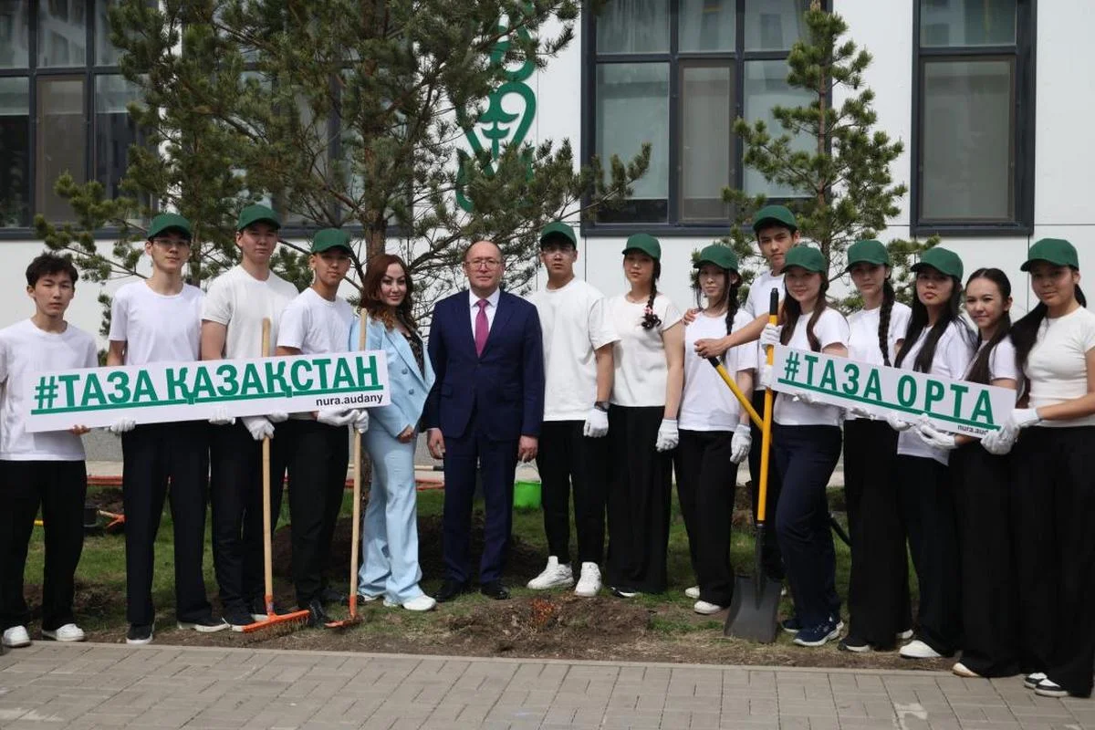 Более 100 тысяч выпускников школ внесли вклад в озеленение Казахстана