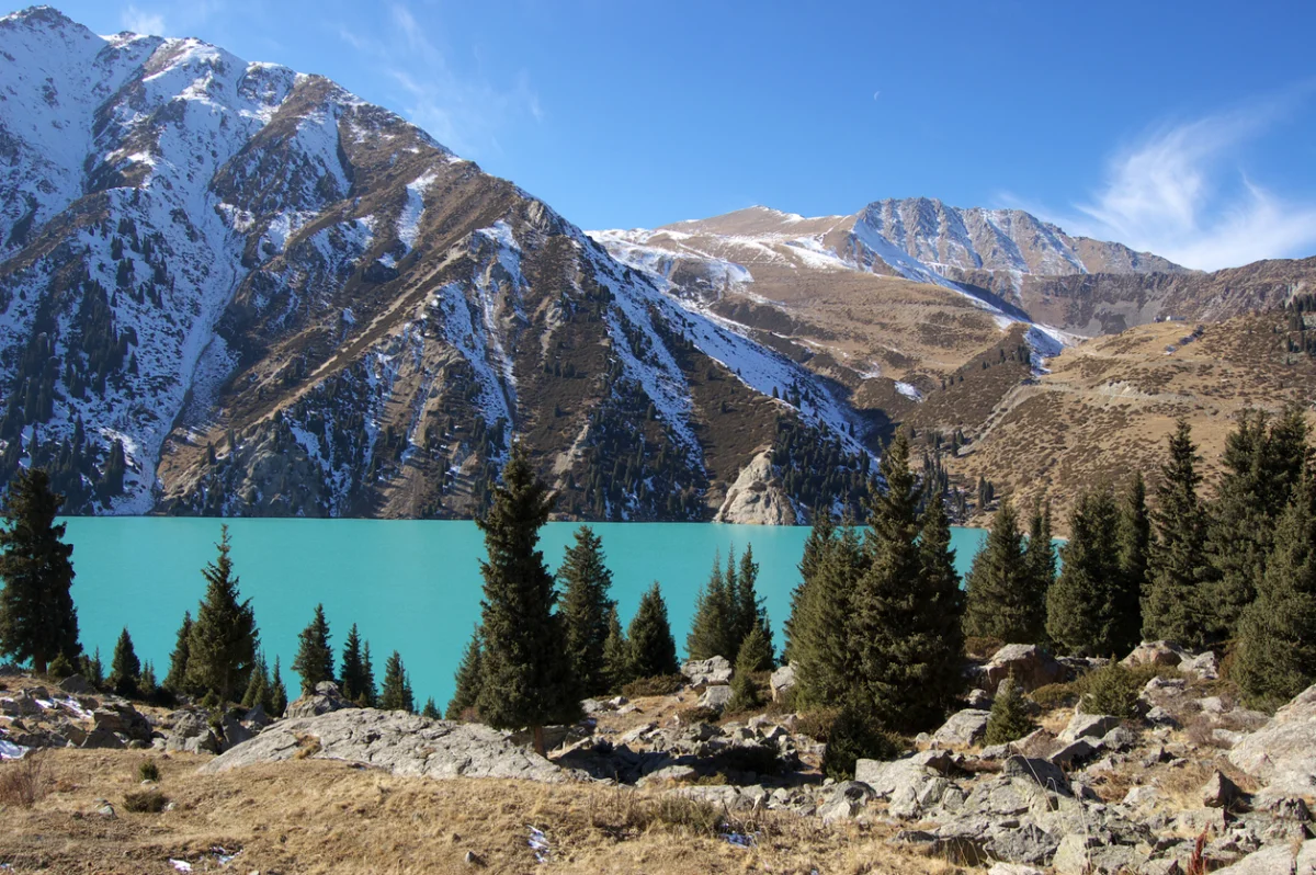 Туристические автомаршруты открыли после зимы в Алматинской области