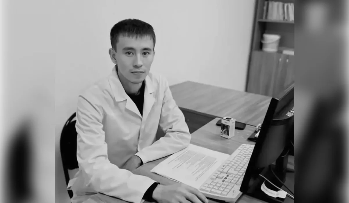 Зарезал соперника из ревности: в Актау начался суд по делу об убийстве врача