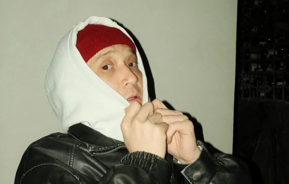 «Никто не совершал насилия»: De Lacure ответил на обвинения после скандала на шоу «Мне Стыдно»