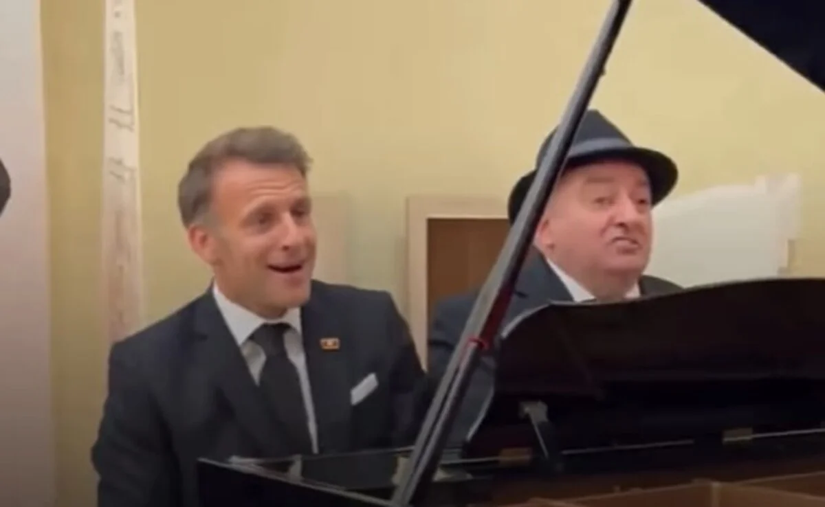 Макрон спел на ужине в Ереване под аккомпанемент Пашиняна (ВИДЕО)