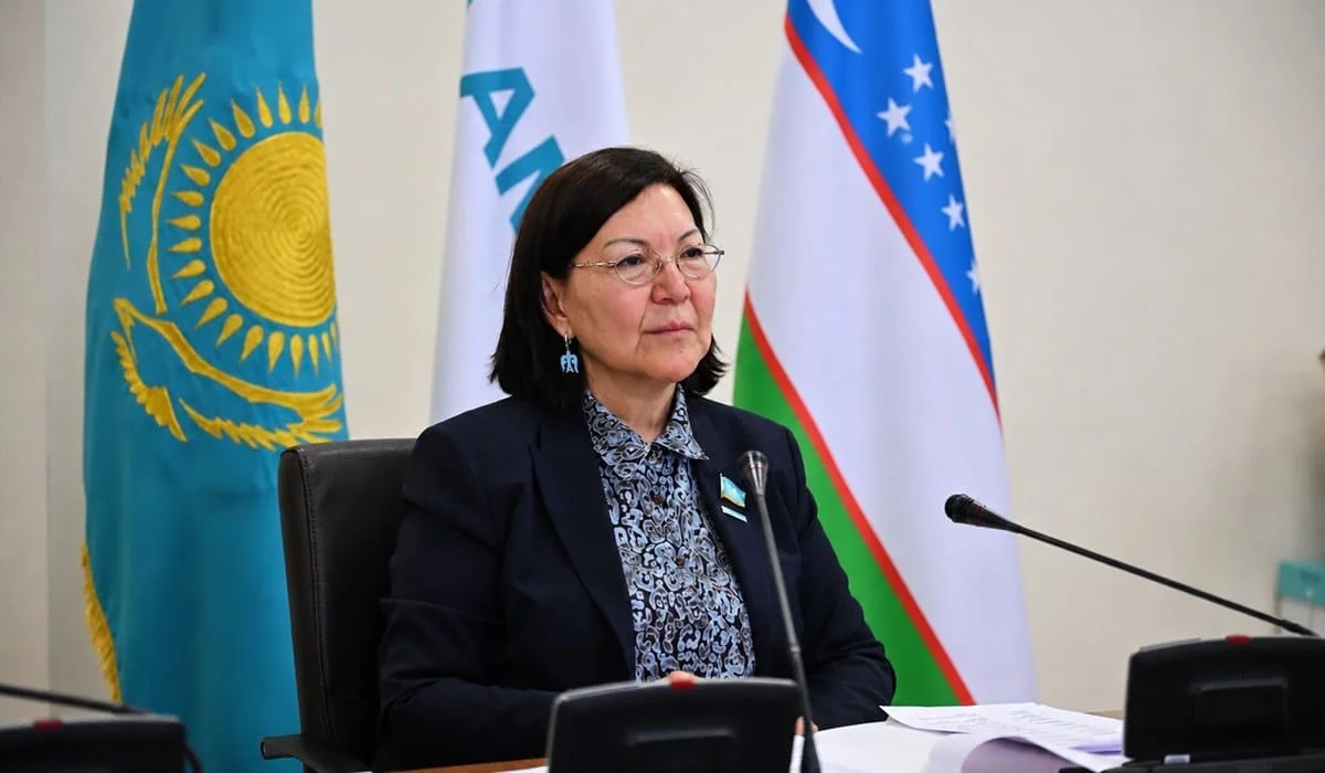 Женское крыло «AMANAT» провело онлайн-встречу со студентами, обучающимися в Узбекистане