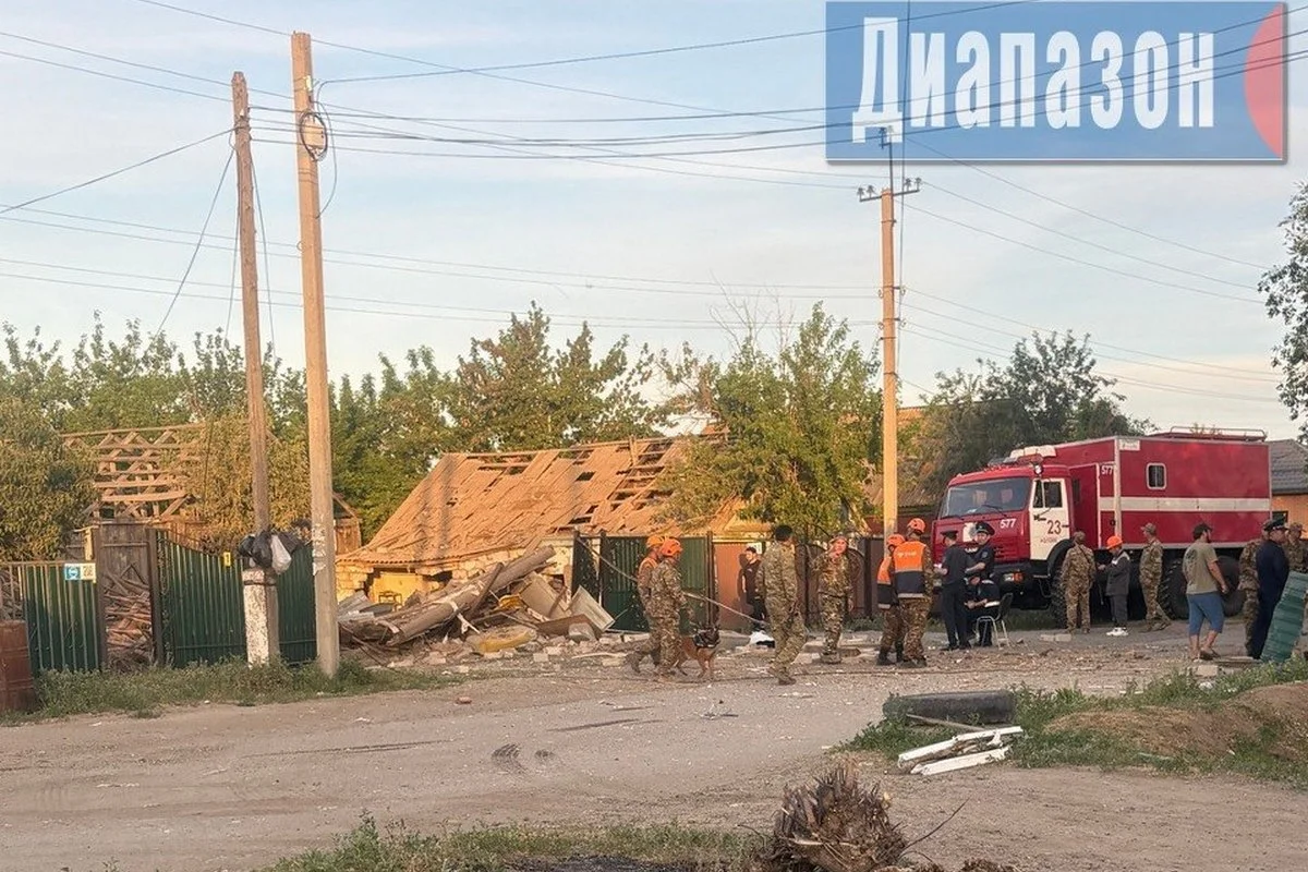 Дом обрушился после взрыва газа в Актобе. Один человек погиб