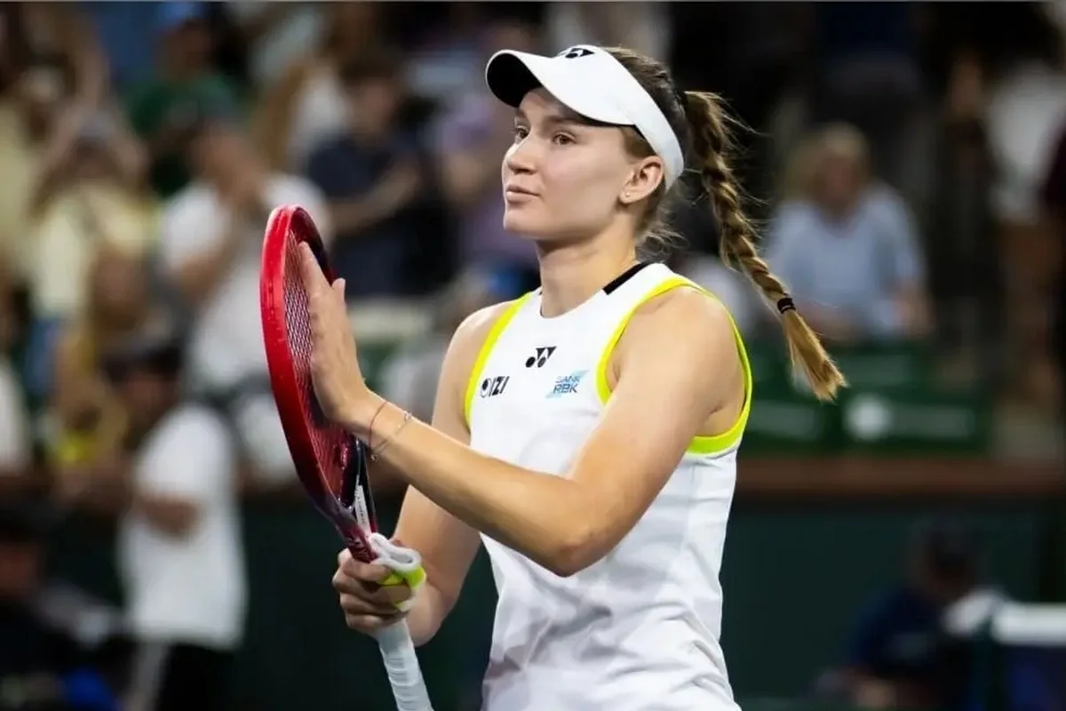 Елена Рыбакина потерпела сенсационное поражение на «Ролан Гаррос»