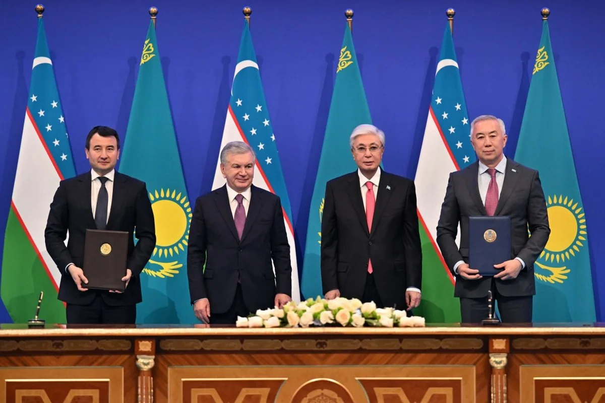 Казахстан и Узбекистан подписали Дорожную карту по реализации достигнутых договоренностей