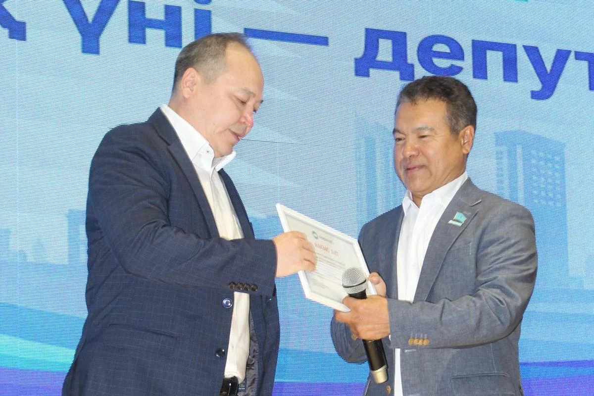 «Открытый микрофон»: партия «AMANAT» не оставляет без внимания обращения жителей