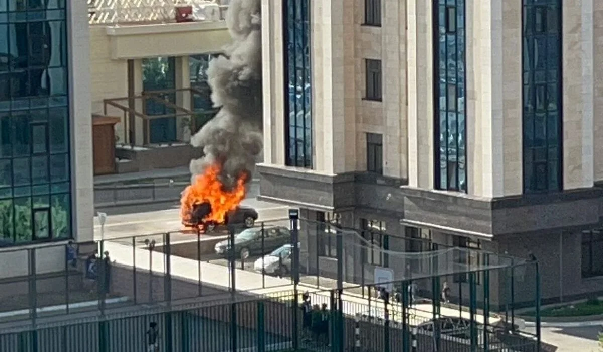 Пять человек остаются в больнице после взрыва автомобиля в Астане